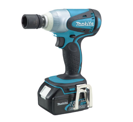 MAKITA AKU MOMENTNI VIJAČNIK BTW251RFJ DTW251RFJ